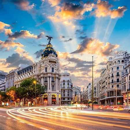 Latina Sol Apartment Madrid Bagian luar foto