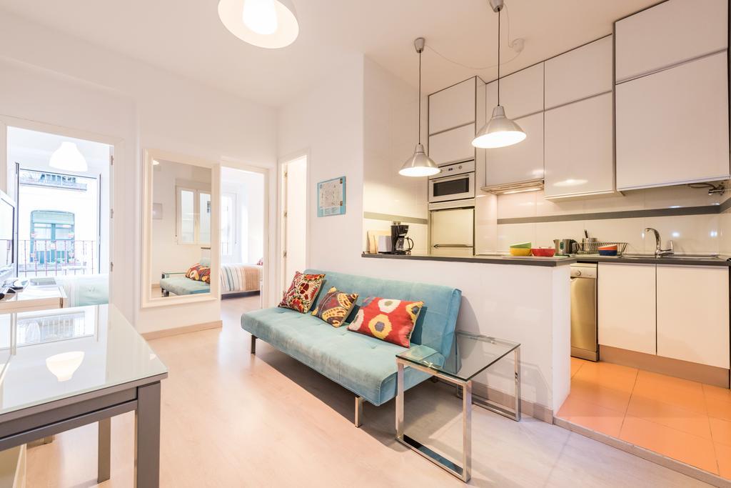 Latina Sol Apartment Madrid Bagian luar foto