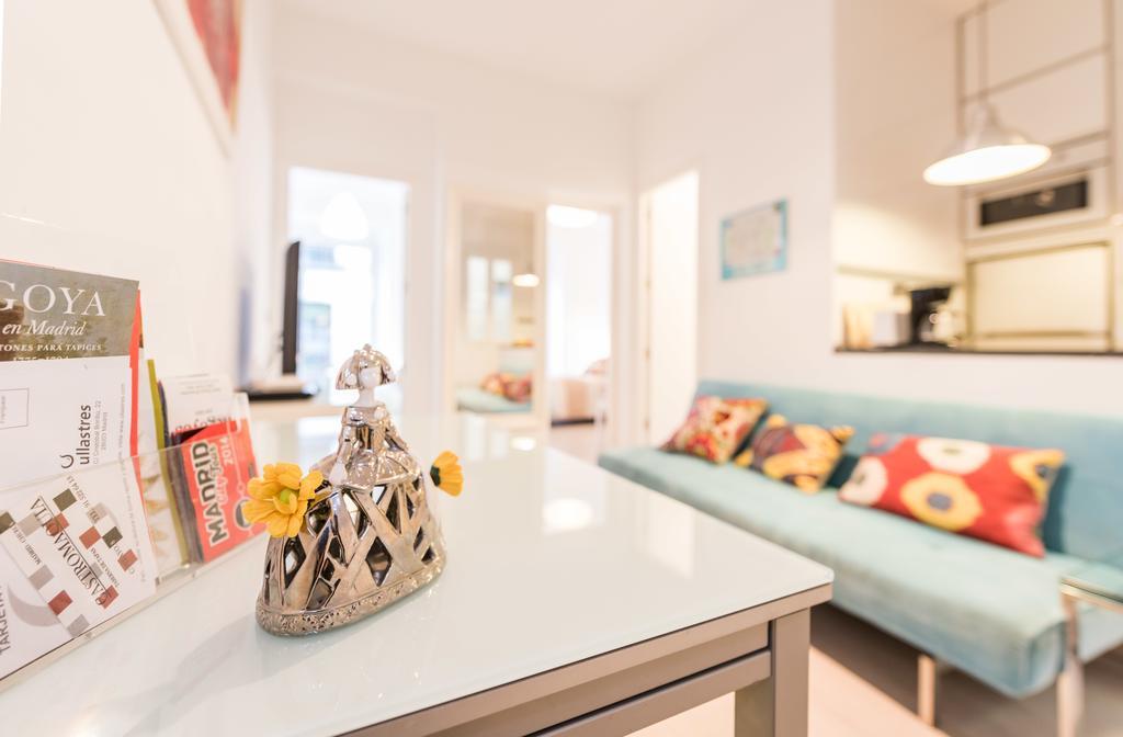 Latina Sol Apartment Madrid Bagian luar foto