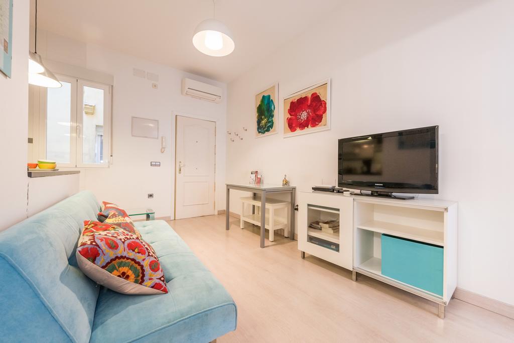 Latina Sol Apartment Madrid Bagian luar foto
