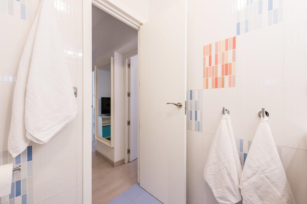 Latina Sol Apartment Madrid Bagian luar foto