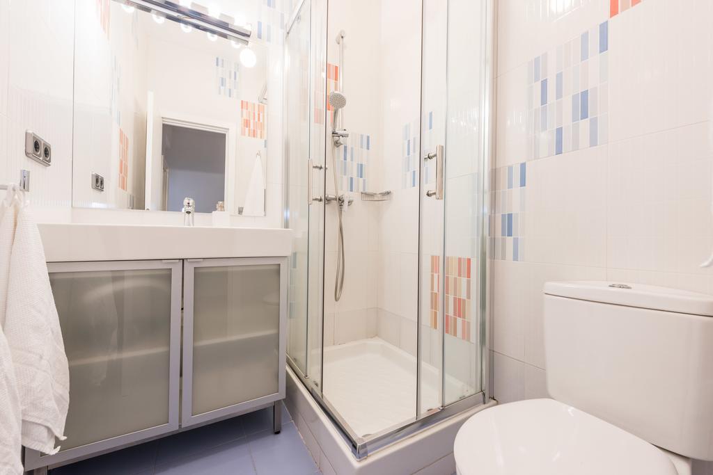 Latina Sol Apartment Madrid Bagian luar foto