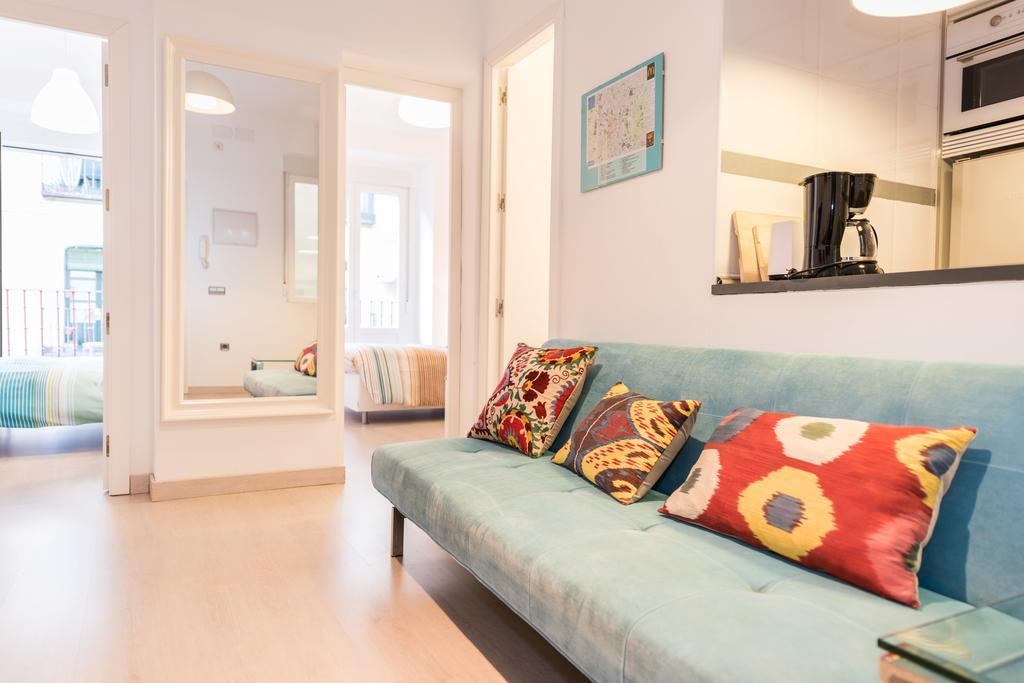 Latina Sol Apartment Madrid Bagian luar foto